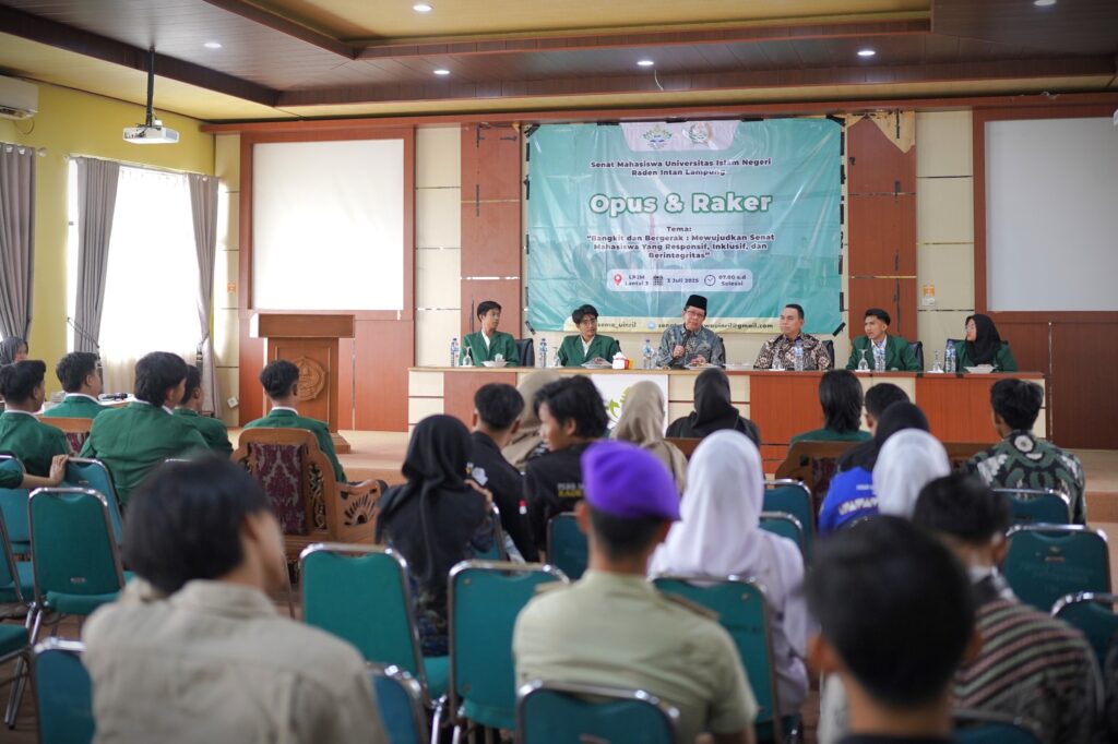Buka Opus dan Raker SEMA, Rektor : Mahasiswa Harus Jadi Agen Perubahan