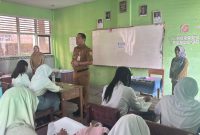 Pastikan Tak Ada Anak Putus Sekolah, Thomas Amirico Kawal Langsung 79 Siswa SMA Siger ke Sekolah Baru