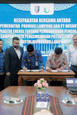 Gubernur Lampung dan Dirut PT. Nusantara Plastik Energi Tandatangani MoU Pembangunan Pengolahan Sampah