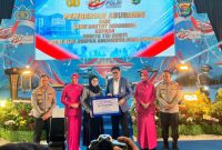 BRI Region 5 Bandar Lampung Serahkan Klaim Asuransi kepada Ahli Waris Bripka Anumerta Arya Supena