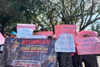 Massa ALMAS Geruduk Kejati Lampung, Desak Kejagung Usut Keterlibatan Jampidsus Febrie Adriansyah dalam Korupsi Batu Bara PLTU