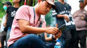 Meriah di Permukaan Kosong Keberpihakan, Antara HUT RI dan APBD yang Ingkar Janji