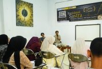 Residensi Sastra: Cipta Puisi Dorong Peserta Menemukan Gagasan dan Kedalaman Makna