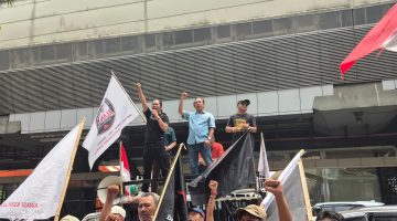 Tak Kunjung Ditemui, Demonstran Lampung Bentrok dengan Petugas Kementerian Imipas